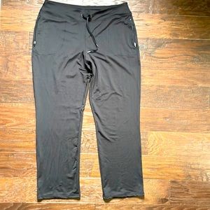 Two Gear on-the-go gear track pants, black size large EUC